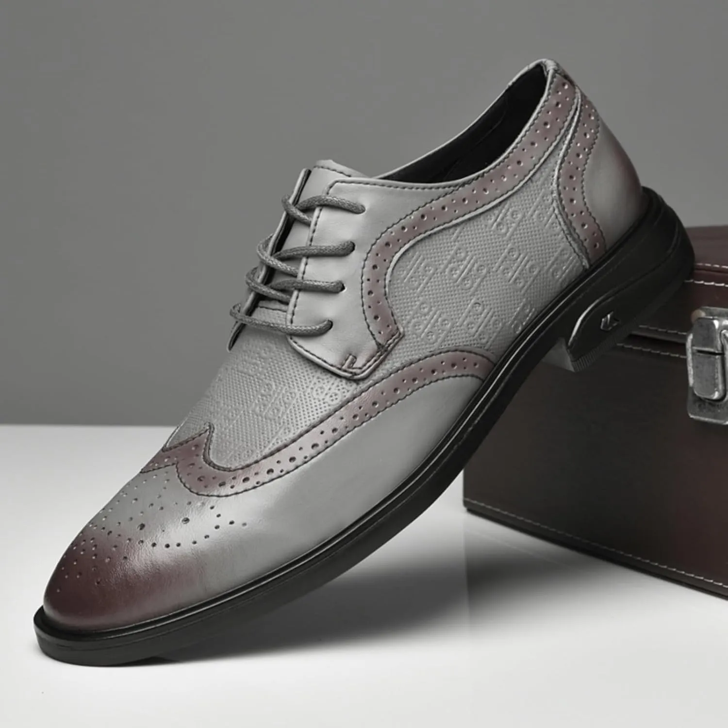 Men's Dress Shoes Two Tone Cowhide Leather Oxford Shoes with Brogue Details for Formal Business and Wedding - Derby Style