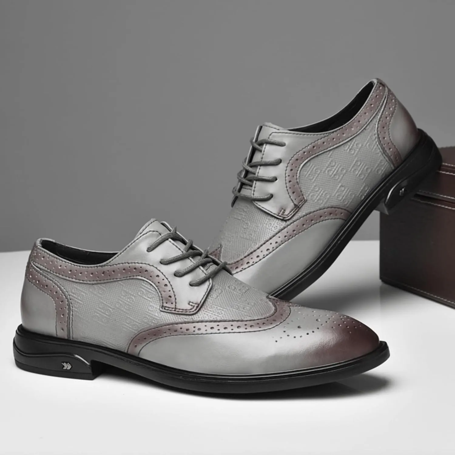 Men's Dress Shoes Two Tone Cowhide Leather Oxford Shoes with Brogue Details for Formal Business and Wedding - Derby Style