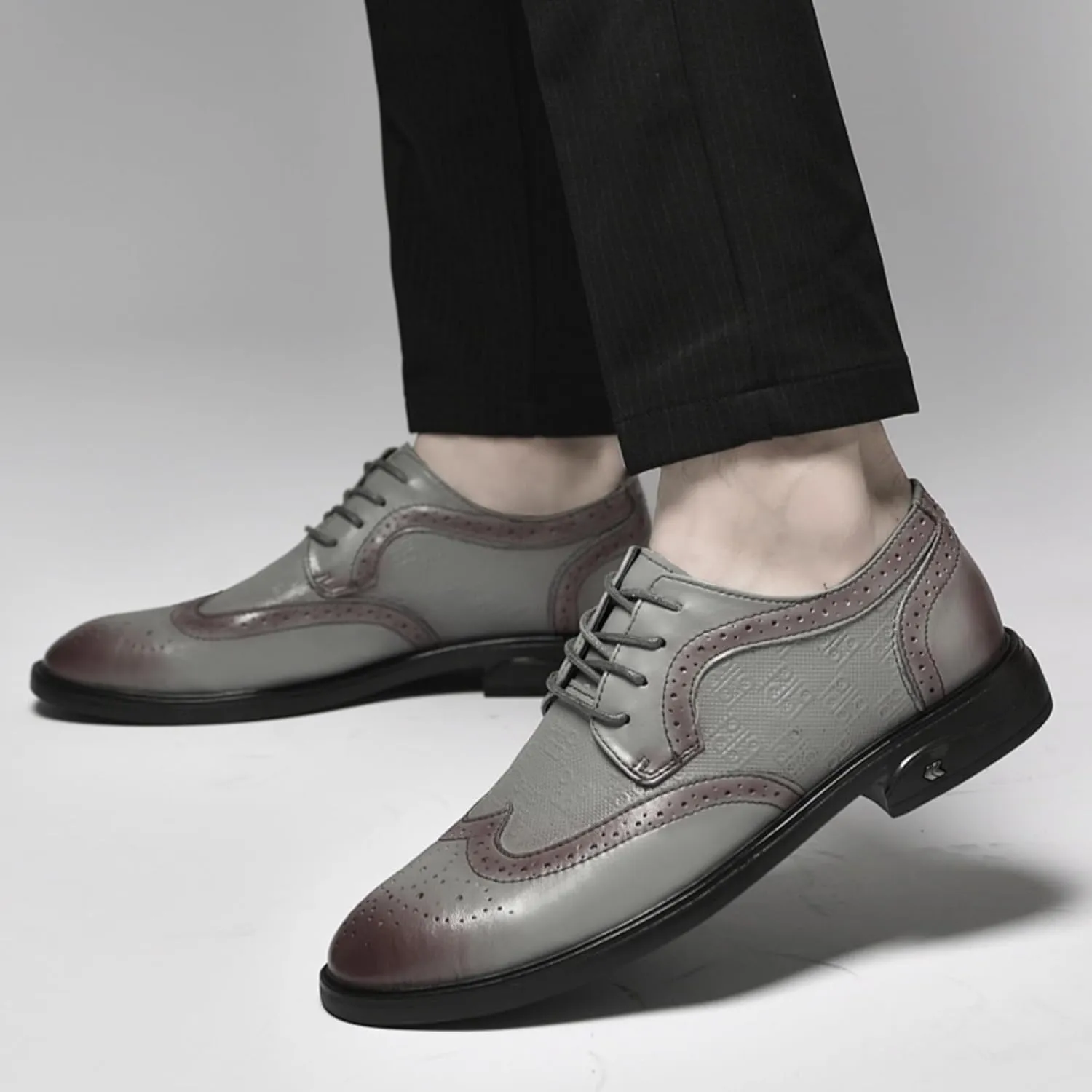 Men's Dress Shoes Two Tone Cowhide Leather Oxford Shoes with Brogue Details for Formal Business and Wedding - Derby Style