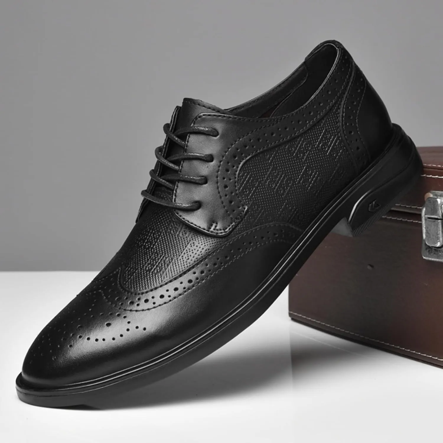 Men's Dress Shoes Two Tone Cowhide Leather Oxford Shoes with Brogue Details for Formal Business and Wedding - Derby Style