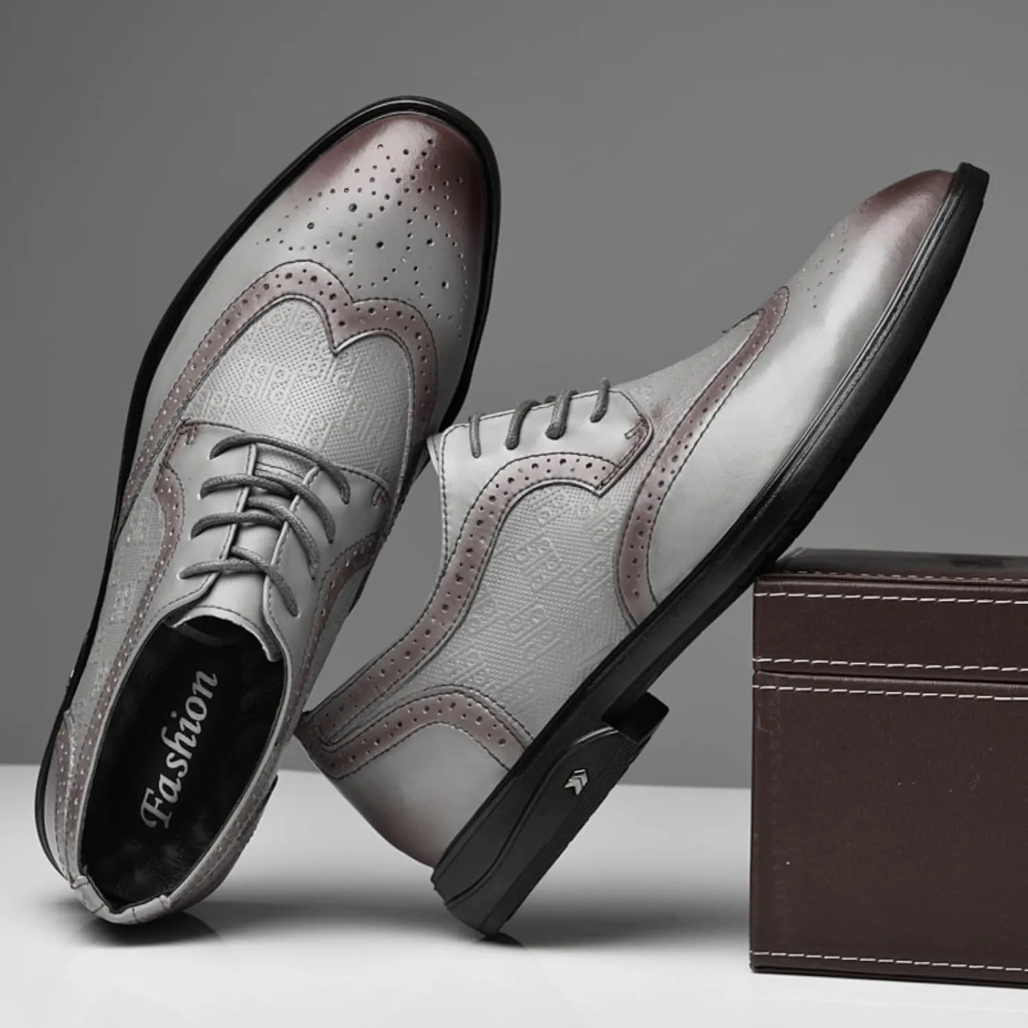 Men's Dress Shoes Two Tone Cowhide Leather Oxford Shoes with Brogue Details for Formal Business and Wedding - Derby Style
