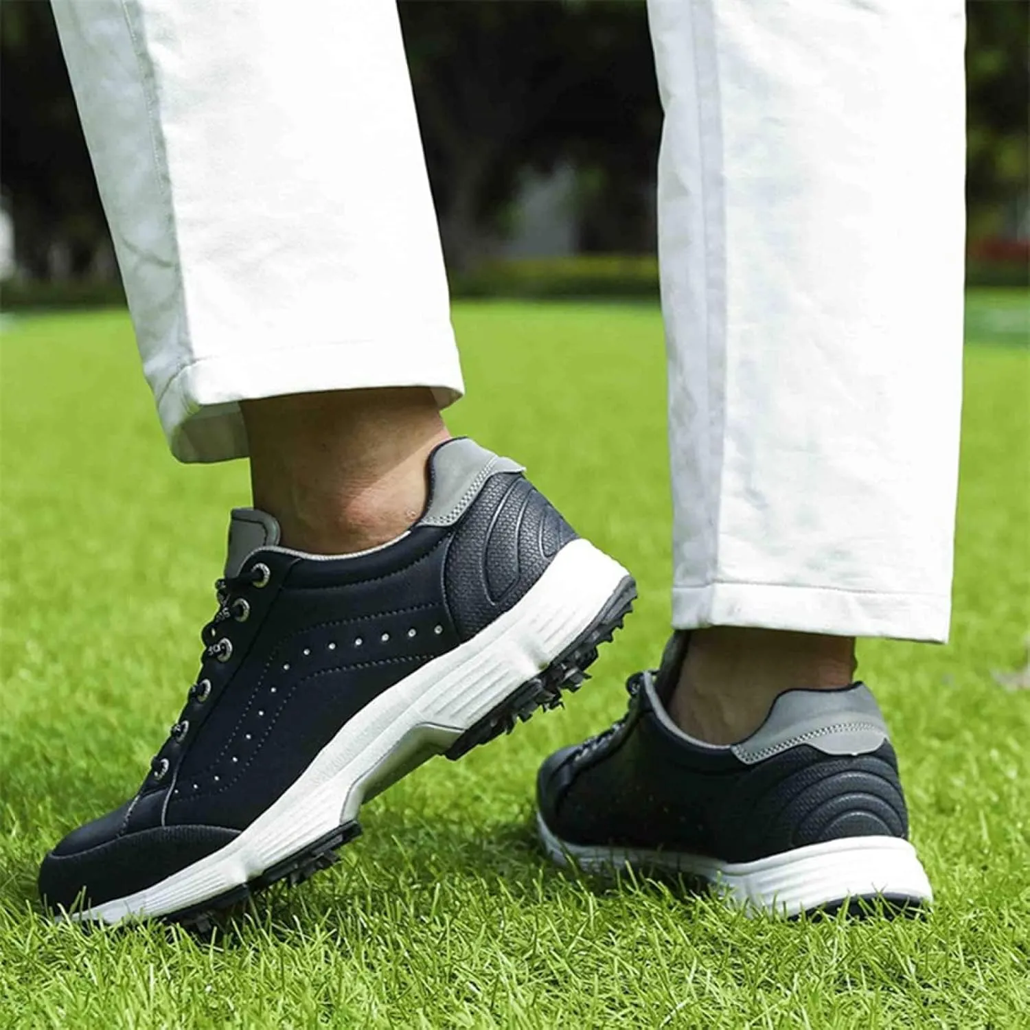 Men's Golf Shoes Professional Waterproof Spike Plus Size Golf Shoes Men's Lightweight Outdoor Non-Slip Walking Shoes