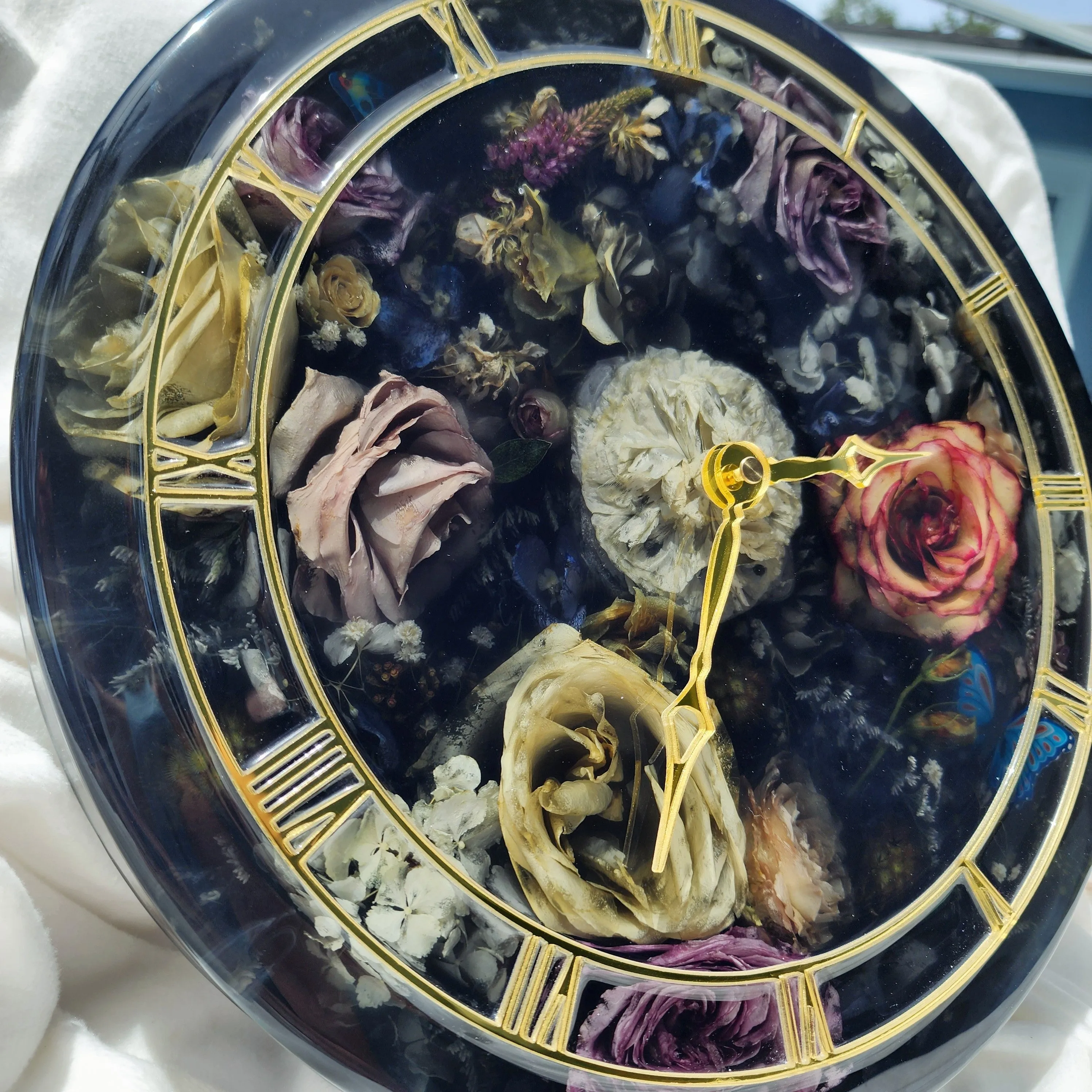 Vintage Style Floral Clock