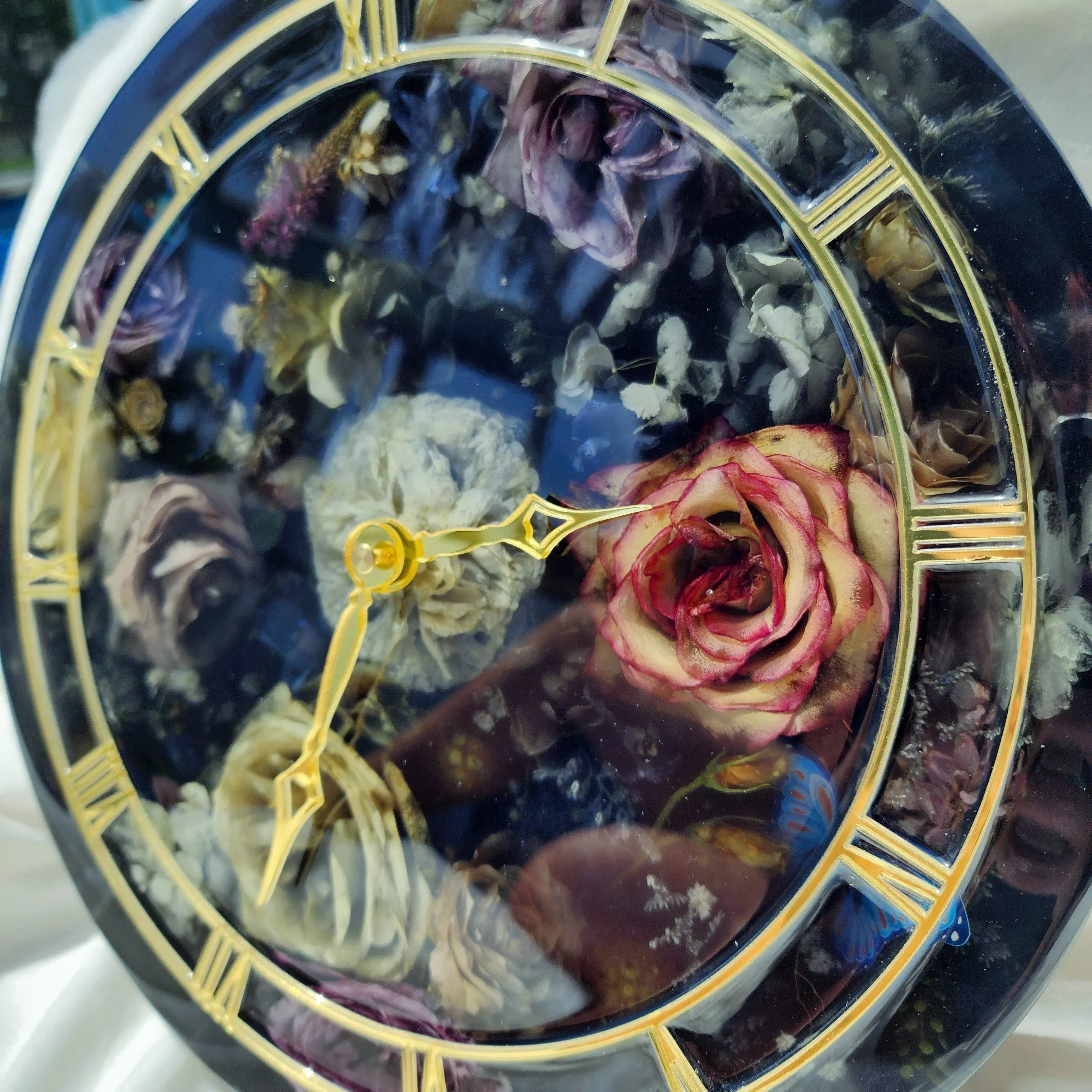 Vintage Style Floral Clock