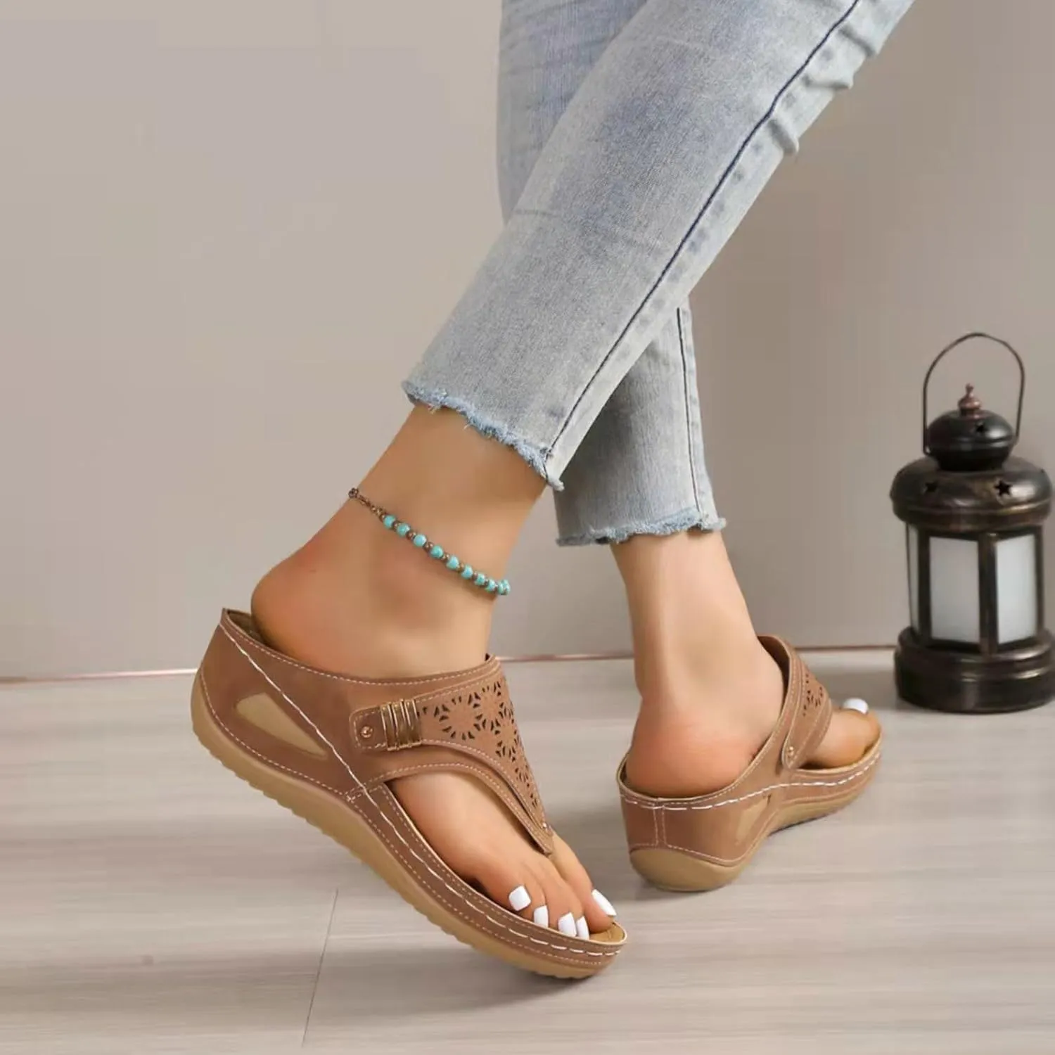 Women's Summer Sandals Casual Slip On Flip Flops with Arch Support Comfortable Beach Thong Shoes for Walking and
